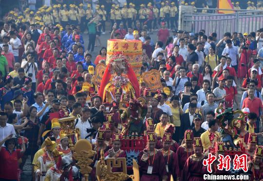 9月23日，福建湄洲妈祖祖庙的妈祖金身起驾赴台，展开为期17天的绕境巡安。