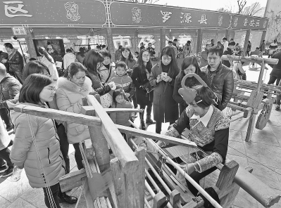 9日，2017年海峡两岸民俗文化节在福州市拉开帷幕。